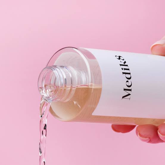 Medik8 PRESS & GLOW Refill 200ml - Image 2